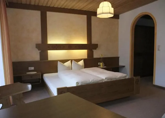 בית הארחה Haus Kirschner יארצנס