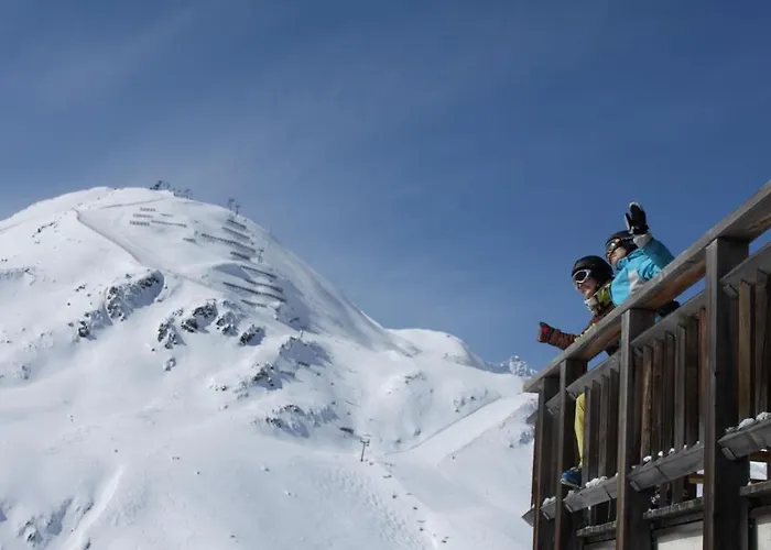 Haus Kirschner בית הארחה 3*