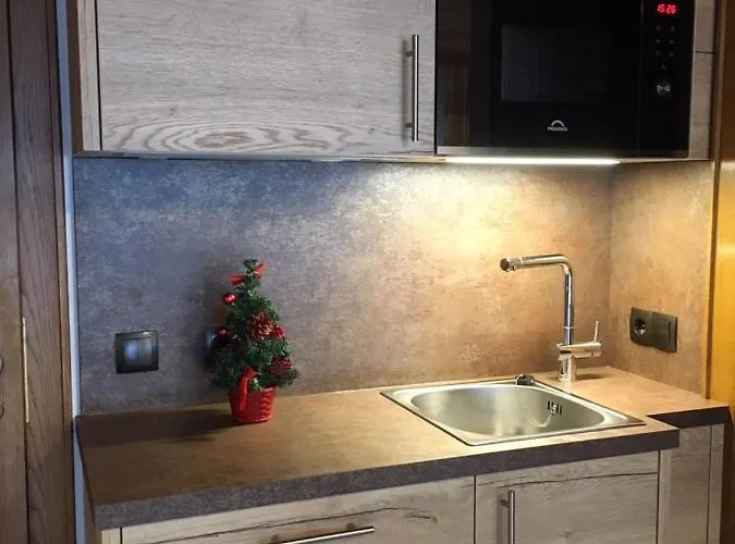 Haus Kirschner בית הארחה